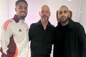 宝威体育-意媒：滕哈赫观战后和拉涅利共进晚餐，第二天还参观罗马训练基地