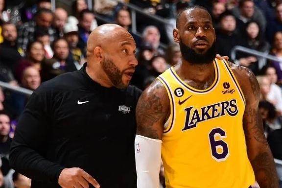 宝威体育-哈姆与湖人球员矛盾加剧 詹姆斯换帅戏码或再上演