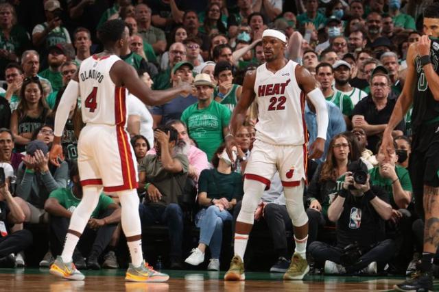 2026世界杯买球平台-上帝穿着热火22号在打球！巴特勒神迹比詹皇更疯狂