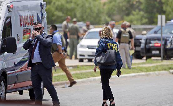 宝威体育官网-格林好友离世 得州枪击惨案 两场悲剧戳勇士痛处